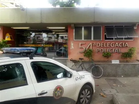 O caso foi registrado na 54ª Delegacia de Polícia (Belford Roxo)