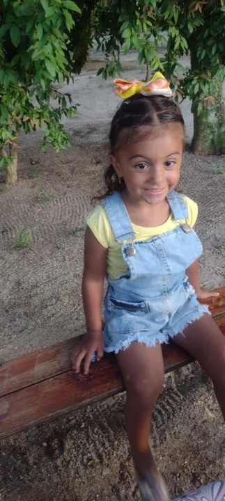 A pequena Maria Jhulia Viana Cabral, de apenas três anos, teve morte cerebral atestada no início da tarde desta quinta-feira (25)