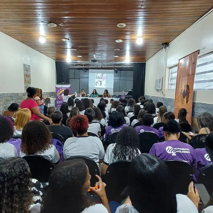 Ao versar sobre o tema ‘empoderamento feminino frente aos impactos das relações abusivas’, Marisa Chaves ressaltou a importância do acesso ao sistema de garantias de direitos