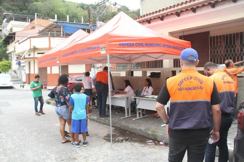 Defesa Civil realiza simulado de desocupação no Vila Três, em São Gonçalo