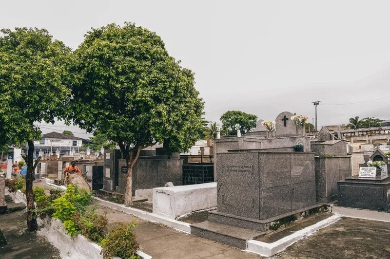 Cemitérios municipais de Itaboraí são preparados para o Dia de Finados