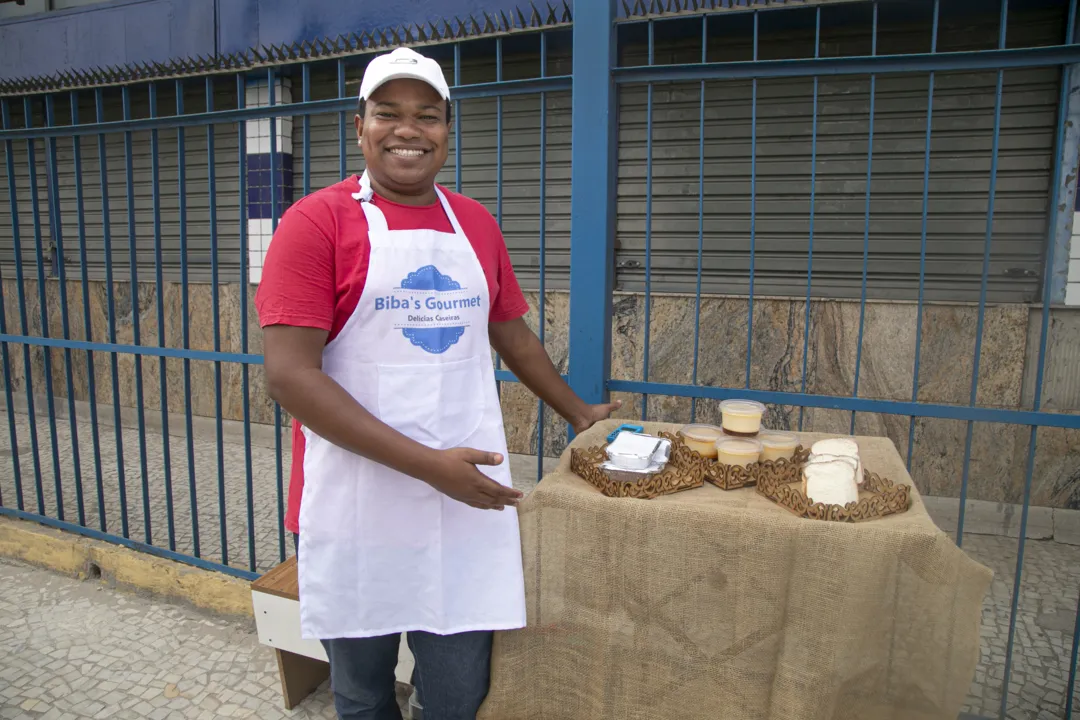 Jaime Azevedo voltou a vender seus produtos no Arsenal, em São Gonçalo