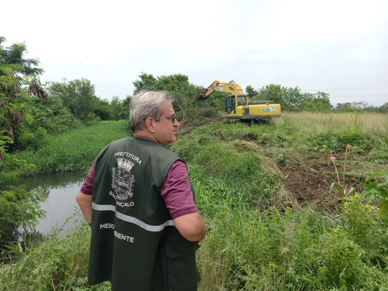 O cronograma da limpeza nos rios foi definido após uma análise feita pelos técnicos do Instituto Estadual do Ambiente (Inea) e da Secretaria Municipal de Meio Ambiente