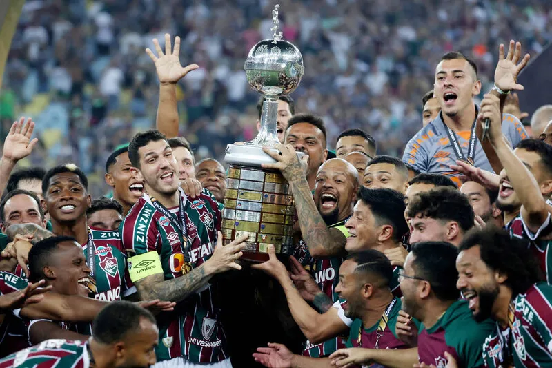O Fluminense levantou o maior título da história no Maracanã, na vitória por 2 a 1 sobre o Boca Juniors