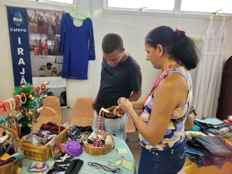 Imagem ilustrativa da imagem Empreendedorismo para PCDs: 'Bazar dos Amigos' funciona até 14 de dezembro; saiba mais