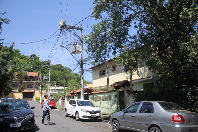 Parada 40 é um dos bairros que seguem com fornecimento irregular há mais de 110 horas