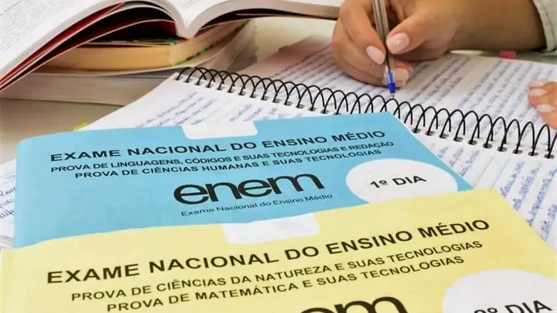 Além da dissertação, participantes também respondem à questões de linguagens e ciências humanas