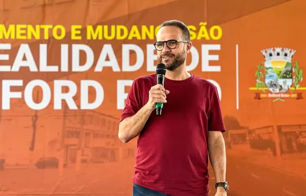 Denis Macedo, secretário de Educação de Belford Roxo