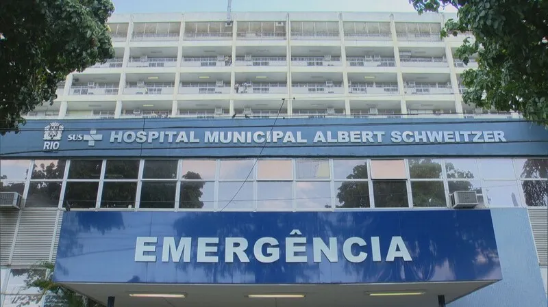 A adolescente foi socorrida por vizinhos e levada ao Hospital Municipal Albert Schweitzer