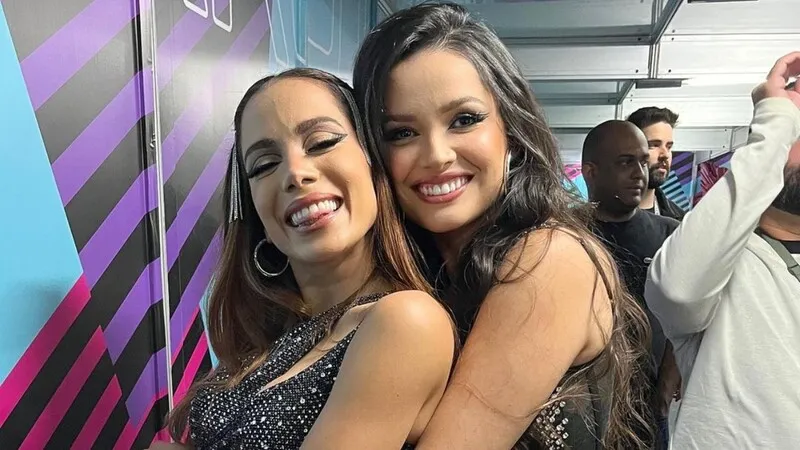 Anitta e Juliette são amigas desde 2021, quando se conheceram pela primeira vez