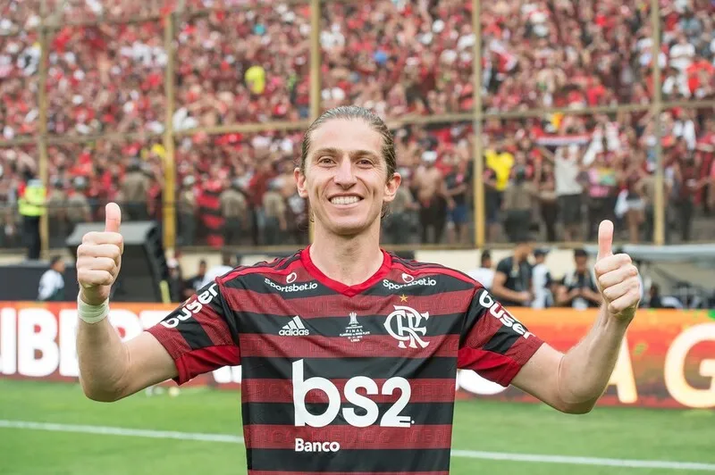 Filipe Luís assume o cargo já na próxima segunda-feira (22)