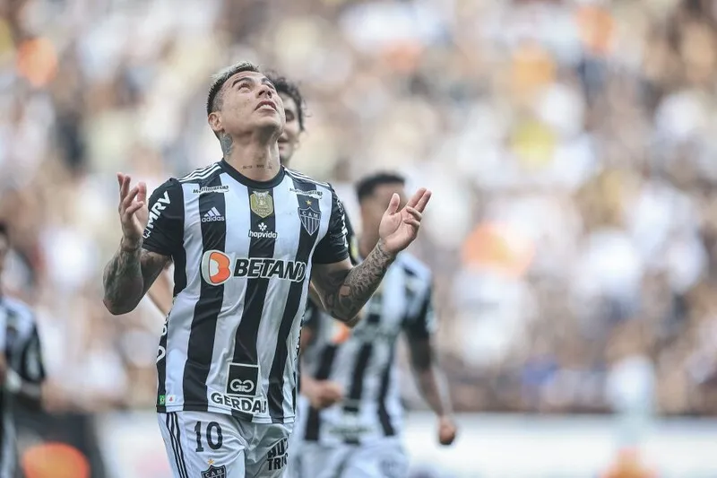 Chileno estaria sendo visado, ainda por Santos e Athletico-PR