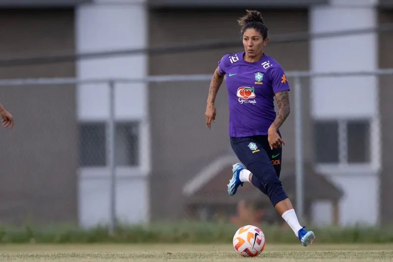 Cristiane no treino da seleção brasileira em Montreal