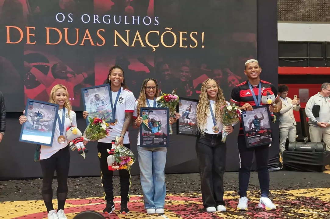 Flamengo homenageia medalhistas olímpicos na Gávea.