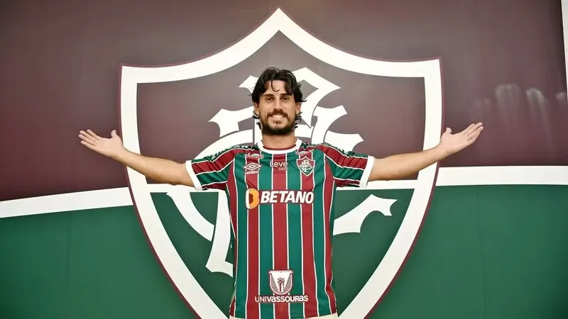 Jogador tem contrato para jogar até 2025 com a camisa tricolor