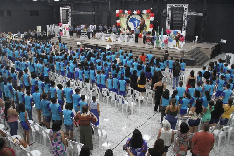 Formatura do Proerd reúne quase mil alunos de São Gonçalo
