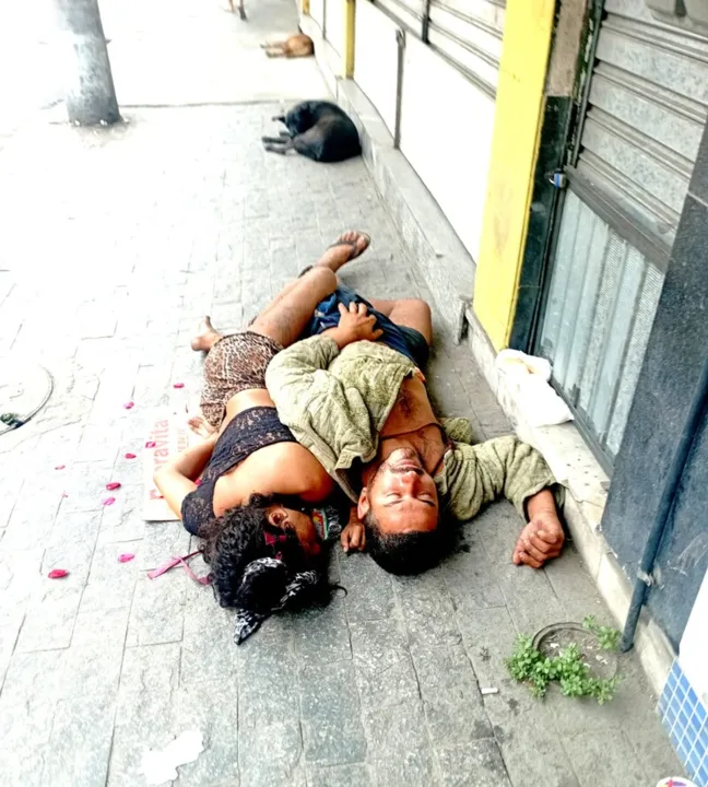 Casal estava domindo na Avenida 18 do Forte, no Mutuá