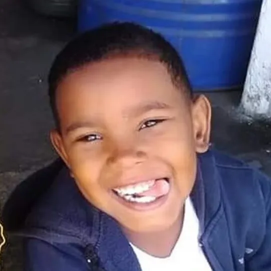 Davi Guimarães de 8 anos que teve seu braço reimplantado