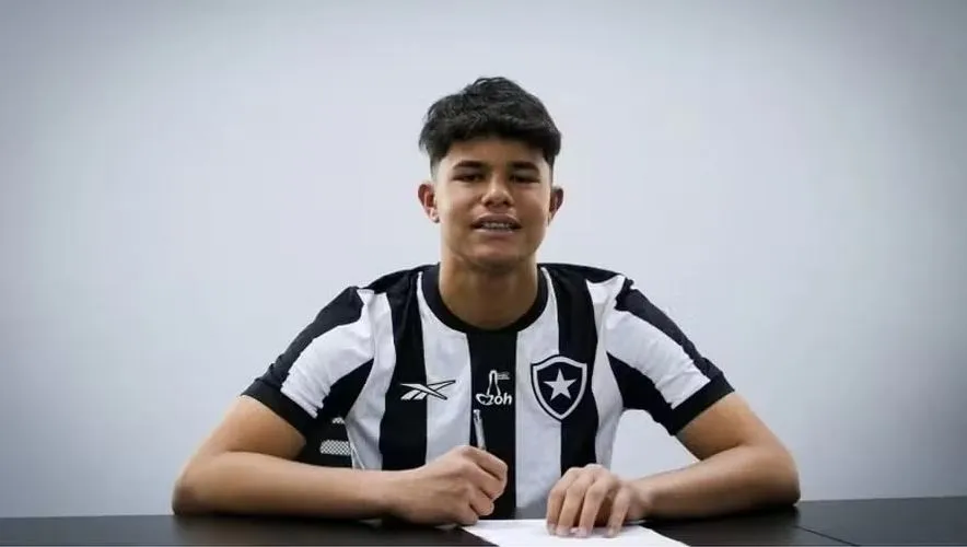 Bruninho Samudio, que foi dispensado do Athletico, defenderá o Botafogo