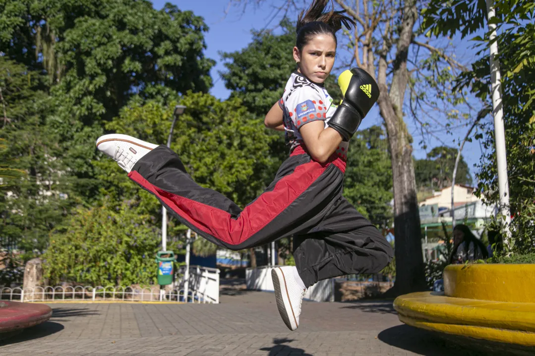 Com três anos de práica no esporte, atleta já acumula 7 medalhas e 5 cinturões