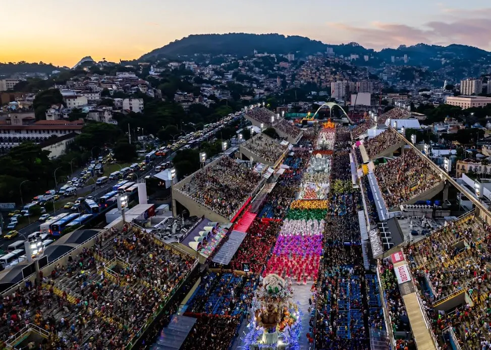 Em 2025, o desfile das escolas de samba do Grupo Especial contará com mais um dia: terça-feira