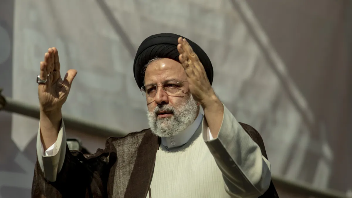 Raisi, de 63 anos, é um homem de linha dura e possível sucessor do líder supremo do Irã, o aiatola Ali Khamenei