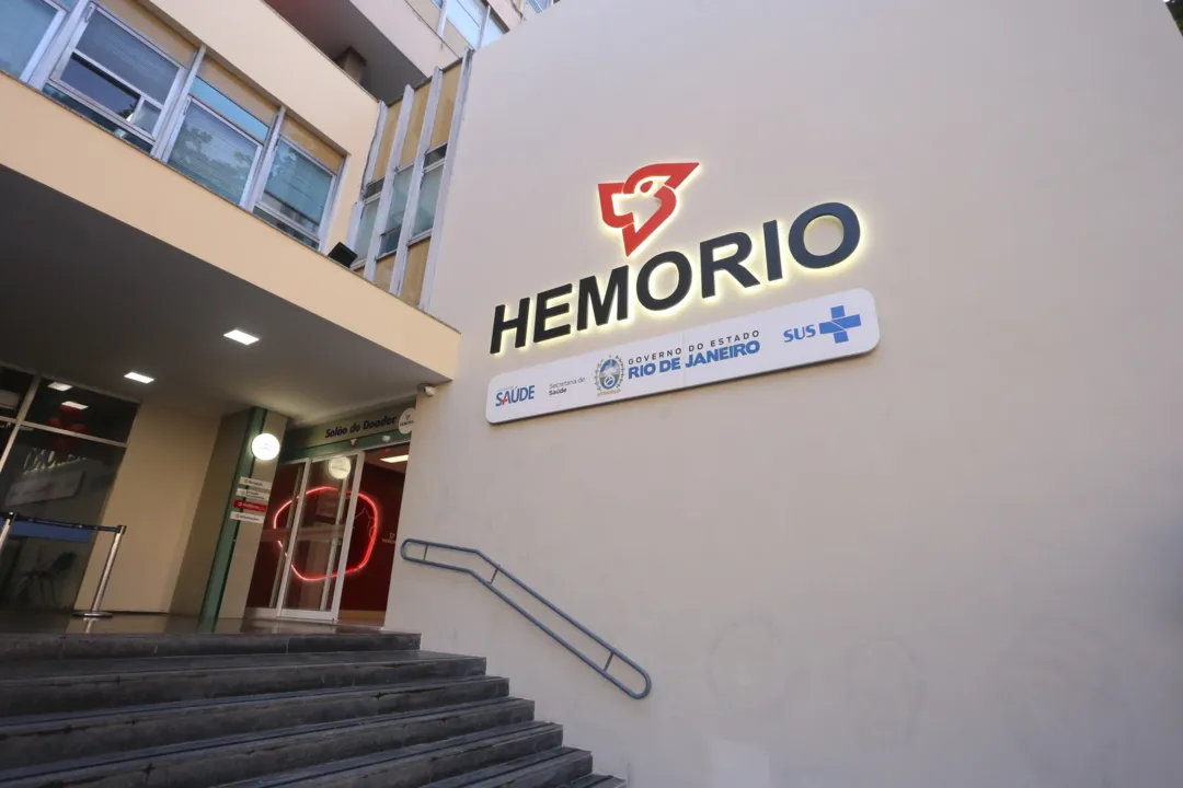 O estoque de sangue do Hemorio abastece cem unidades públicas de saúde