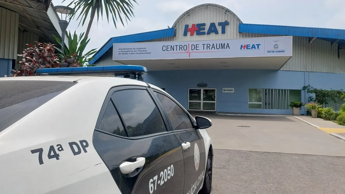 Ele foi levado para o Hospital Estadual Alberto Torres (Heat), também em Colubandê