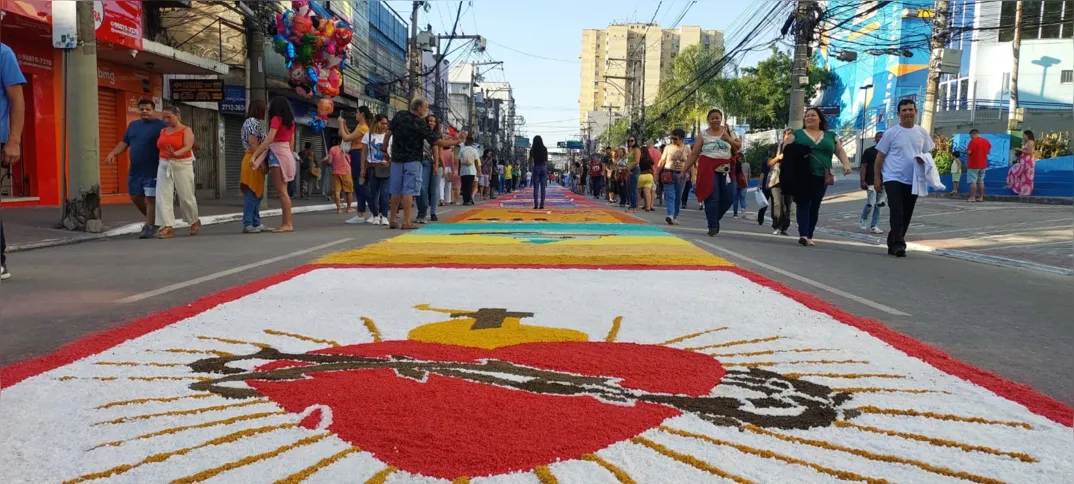 Tapetes confeccionados no ano de 2023, em São Gonçalo