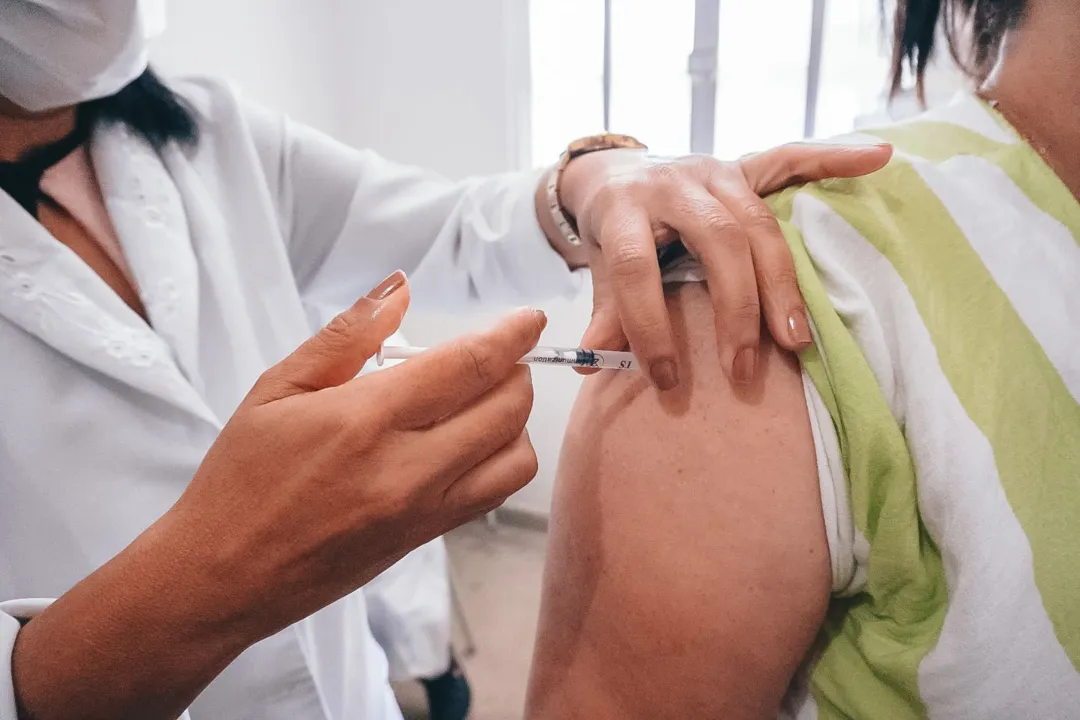 O objetivo da campanha é reduzir as complicações, as internações e a mortalidade decorrentes das infecções pelo vírus influenza