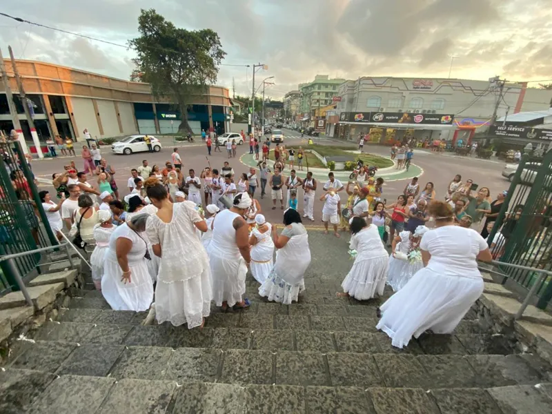 . O evento, que faz parte do calendário oficial da cidade, tem como tema permanente “Um pedido de paz para o mundo ao som dos atabaques das Religiões Afro”