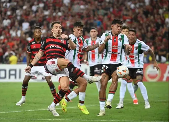 No Maracanã, o Flamengo venceu o Palestino por 2x0