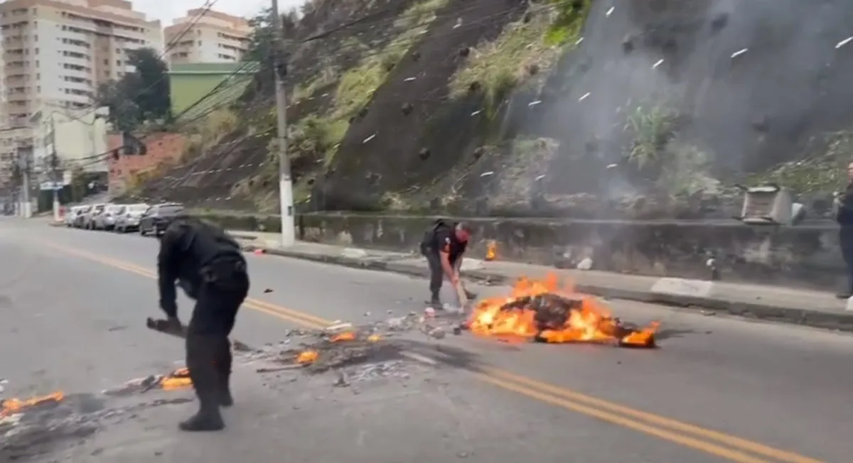 Rua Noronha Torrezão ficou fechada na altura de Santa Rosa