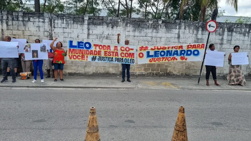 Familiares de Leonardo realizaram uma manifestação pedindo por justiça