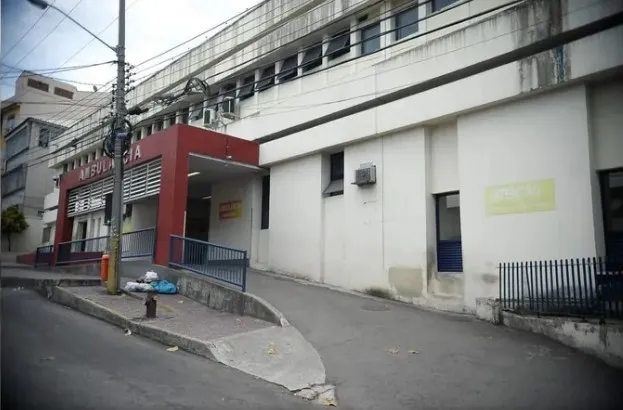 Vítima foi levada para o Hospital Getúlio Vargas, na Penha