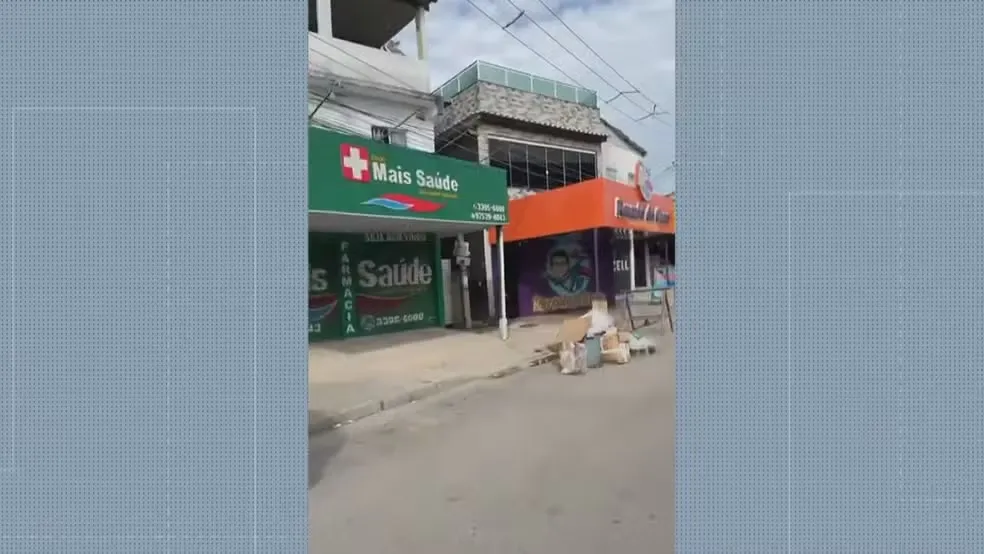 Vídeos postados nas redes sociais, na última terça (9), mostram os comércios da região fechados