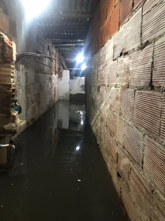 Moradores de Luiz Caçador perderam eletrodomésticos e comidas por conta das chuvas