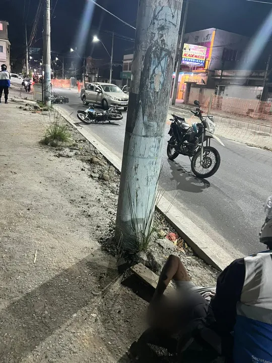 A vítima foi socorrida para o Hospital Estadual Alberto Torres, no Colubandê