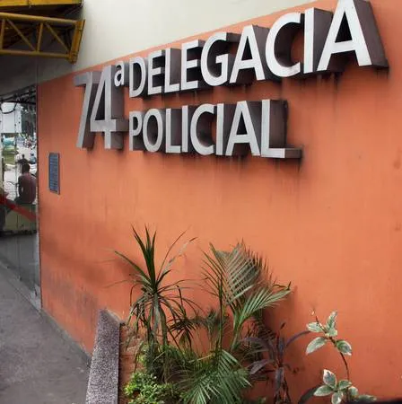 A ocorrência foi registrada na 74ª DP (Alcântara) e está sendo investigada