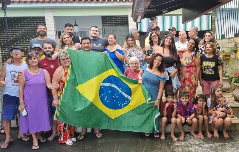 Todo ano a família de Roberta reúne mais de 30 pessoas para celebrar o Natal