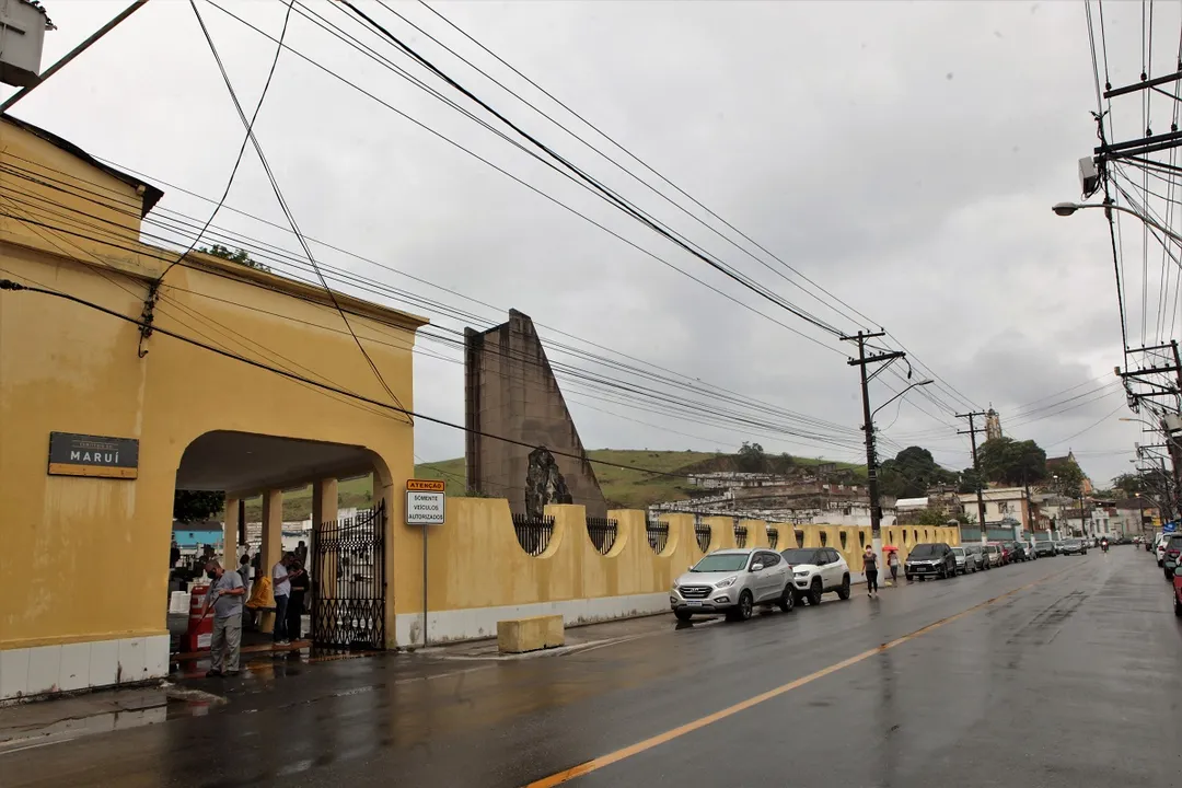 Ação aconteceu na Rua General Castrioto, próximo ao Cemitério Maruí, no Barreto, em Niterói