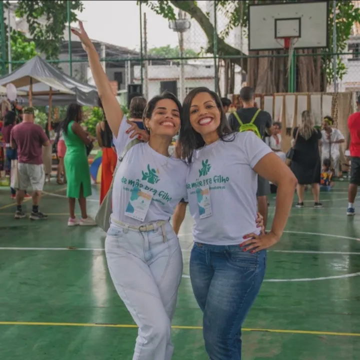 Irmãs e sócias, Líbia e Priscila realizam o evento ocasionalmente desde julho do ano passado