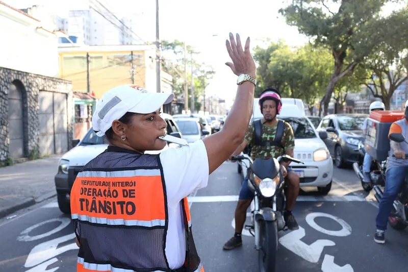 Os agentes de trânsito de Niterói passam a estar vinculados à Nittrans