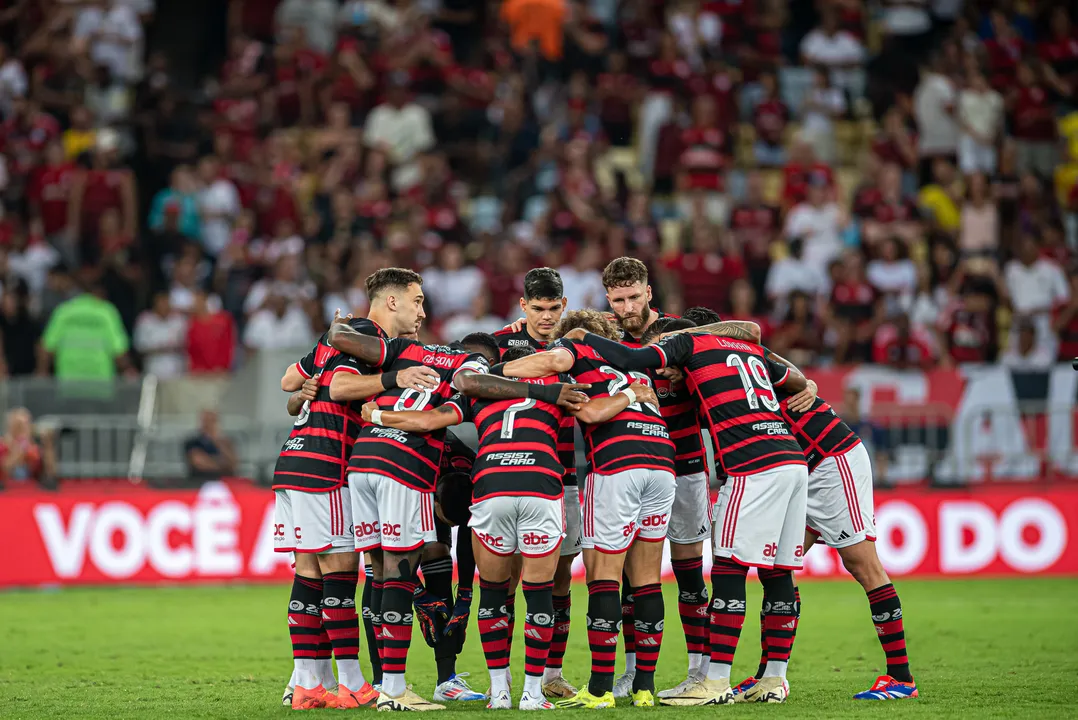 Em vantagem no confronto, Flamengo recebe o Bahia no Maracanã