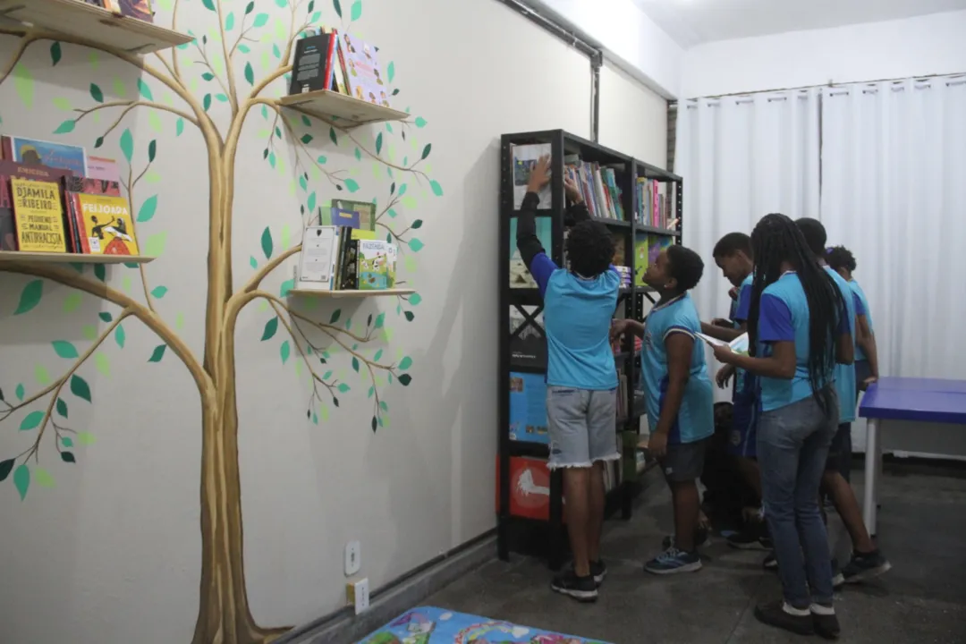 A Sala de Leitura é um espaço lúdico e divertido, que estará disponível para os alunos, dispondo de diversos títulos da literatura