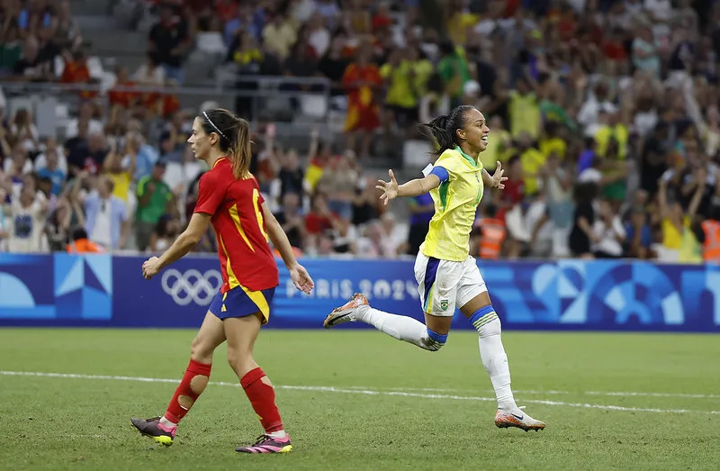 Brasil agora briga pela medalha de ouro no próximo sábado (10), contra os Estados Unidos