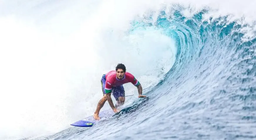 Gabriel Medina enfrentará o compatriota João Chianca, o Chumbinho, por uma vaga na semifinal