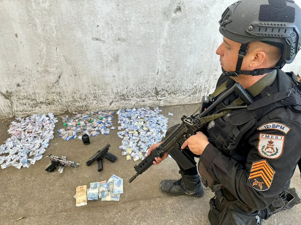 O objetivo da ação é coibir o tráfico ilícito de drogas, a redução do índice de roubo de veículos e identificar e retirar barricadas