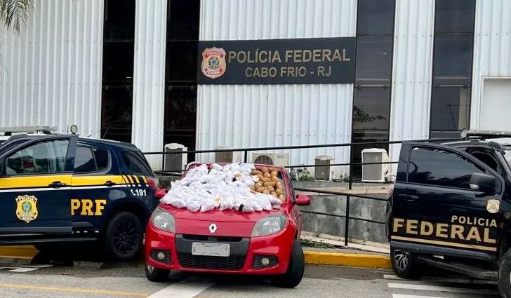 O motorista, que vinha do Complexo do Alemão, no Rio de Janeiro, tinha como destino a cidade de Cabo Frio