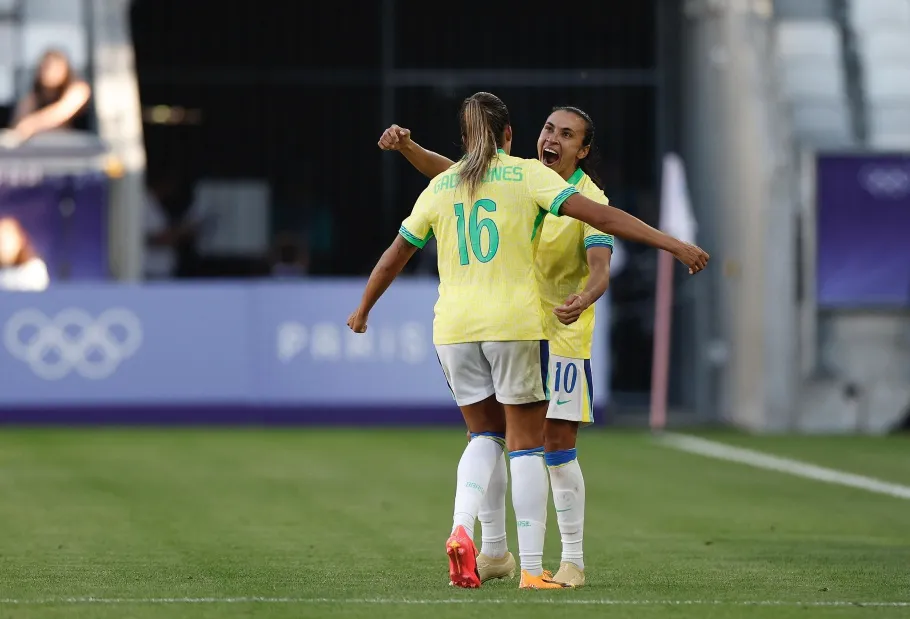 Gabi Nunes fez o gol da vitória brasileira no primeiro tempo da partida